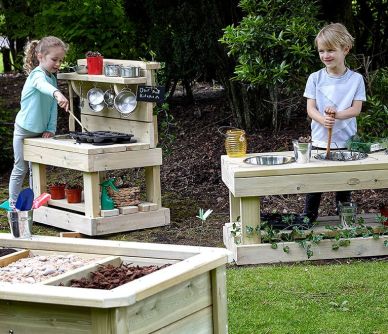 Outdoor_Mud_Kitchen