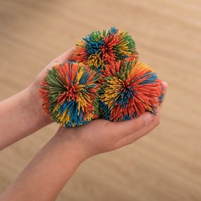 Pom Pom Balls 3pk