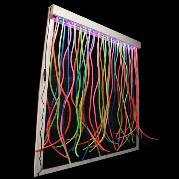 UV Mirror with Strands